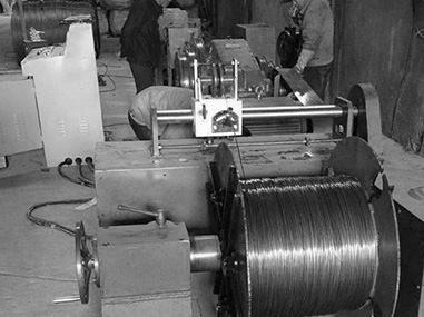 開始了一家創業公司并購買了拉絲機。